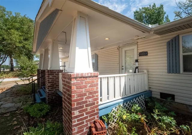 Photo 3 of Single family home for sale at 1004 Birch St, Wellston, OK 74881 | MLS# 1246056 | Listing updated on 2026-09-05