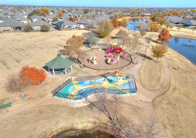 46th image of 2421 Nw 180th St, Edmond, OK 73012 | MLS# 1246059