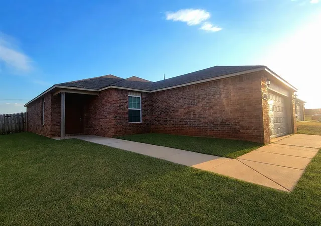 Photo 3 of Single family home for sale at 11732 Nw 130th St, Piedmont, OK 73078 | MLS# 1246070 | Listing updated on 2026-10-10