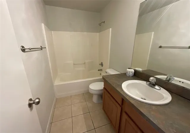 Photo 3 of Single family home for sale at 5517 Del Creek Rd, Oklahoma City, OK 73117 | MLS# 1246090 | Listing updated on 2026-09-02