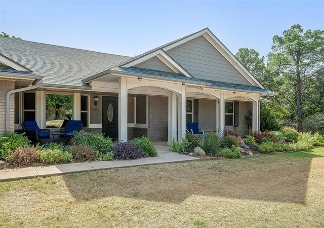 Photo 3 of Single family home for sale at 11416 Wolf Crk Rd, Guthrie, OK 73044 | MLS# 1246109 | Listing updated on 2026-09-18