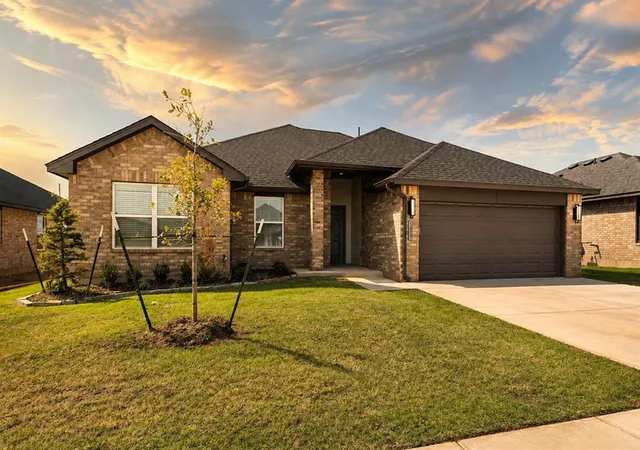 2nd image of 12008 Nw 120th St, Yukon, OK 73099 | MLS# 1246118