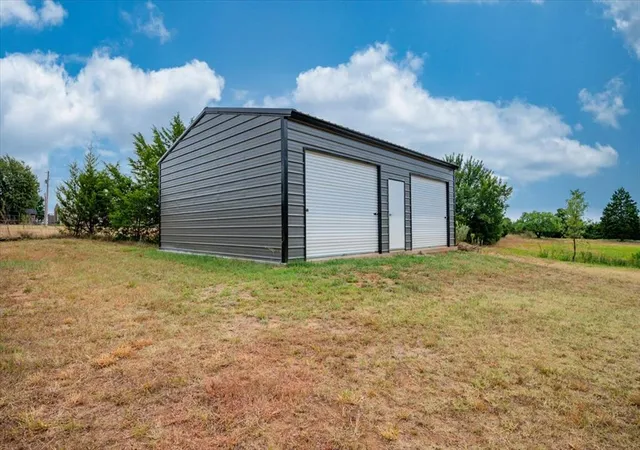 5th image of 329131 E Lincoln St, Harrah, OK 73045 | MLS# 1246124