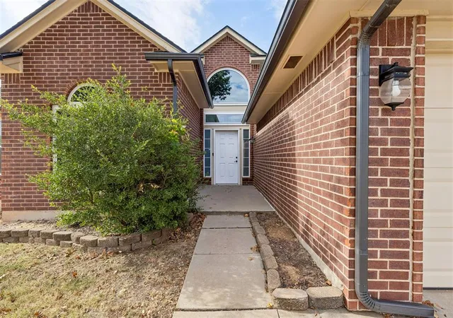 Photo 4 of Single family home for sale at 6704 Nw 131St St, Oklahoma City, OK 73142 | MLS# 1246132 | Listing updated on 2026-09-18