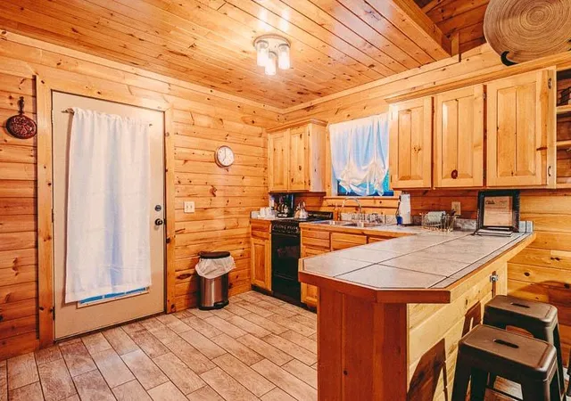 Photo 3 of Single family home for sale at 401 Split Shot Cir, Broken Bow, OK 74728 | MLS# 1246145 | Listing updated on 2026-08-27