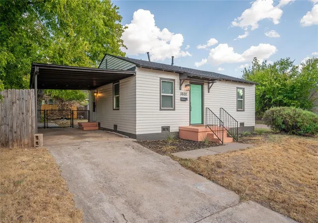 Photo 3 of Single family home for sale at 5600 N Donald Ave, Warr Acres, OK 73122 | MLS# 1246147 | Listing updated on 2026-08-26