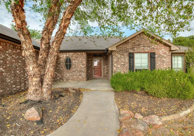 Photo 2 of Single family home for sale at 7225 Morning Song Dr, Oklahoma City, OK 73150 | MLS# 1246153 | Listing updated on 2026-09-02