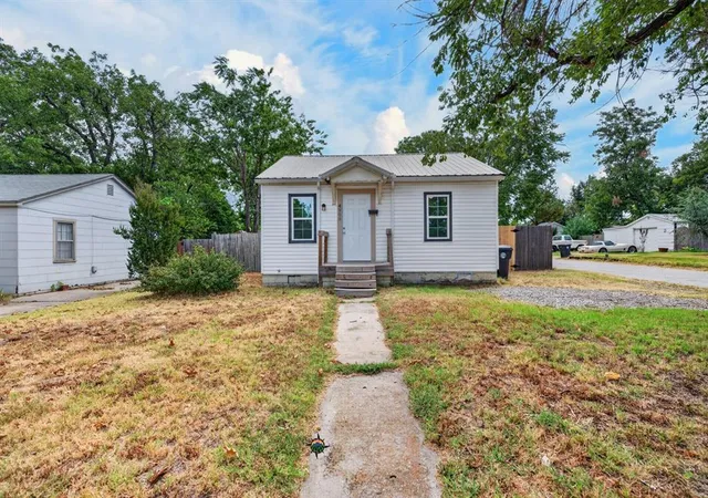 Photo 2 of Sale Pending at 4900 N Willow Ave, Bethany, OK 73008 | MLS# 1246155 | Listing updated on 2026-09-01