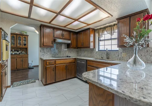 Photo 3 of Single family home for sale at 212 Americana Ct, Norman, OK 73069 | MLS# 1246162 | Listing updated on 2026-09-01