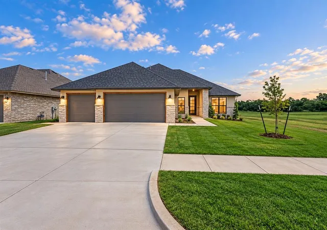 Photo 1 of Single family home for sale at 4908 Vine Cliff Rd, Mustang, OK 73064 | MLS# 1246164 | Listing updated on 2026-10-07