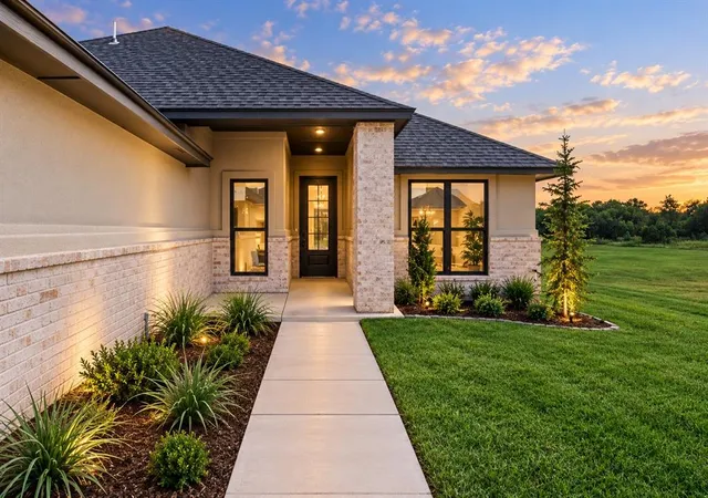 Photo 2 of Single family home for sale at 4908 Vine Cliff Rd, Mustang, OK 73064 | MLS# 1246164 | Listing updated on 2026-10-07
