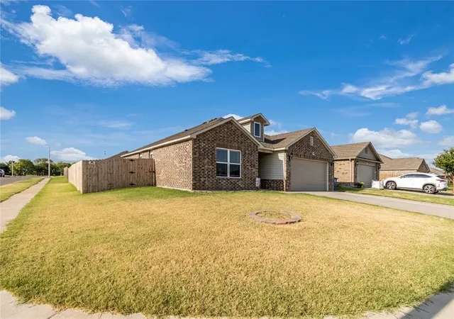 Photo 3 of Single family home for sale at 532 Se 5th Ter, Newcastle, OK 73065 | MLS# 1246186 | Listing updated on 2026-09-25