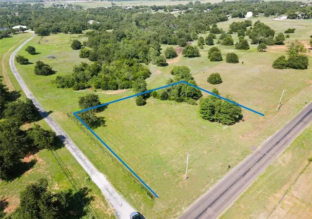 2nd image of 3185 Ne 10th St, Blanchard, OK 73010 | MLS# 1246191