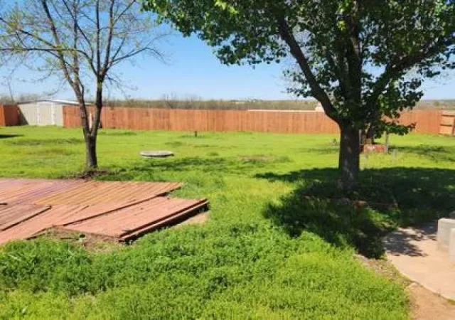 Photo 4 of Sale Pending at 10 Sw Bradbury Cir, Lawton, OK 73505 | MLS# 1246195 | Listing updated on 2026-09-21