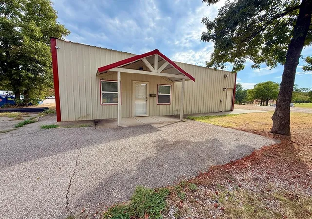 Photo 4 of Single family home for sale at 17820 Se 104Th St, Newalla, OK 74857 | MLS# 1246196 | Listing updated on 2026-08-29
