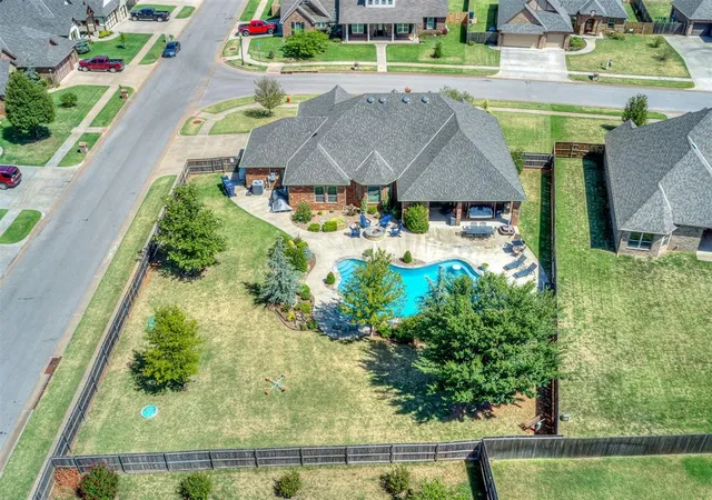 Photo 2 of Sale Pending at 13320 Nw 4th St, Yukon, OK 73099 | MLS# 1246218 | Listing updated on 2026-08-27