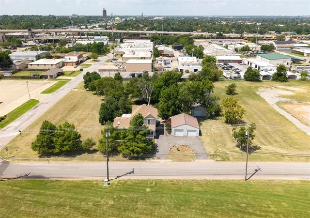 Photo 3 of Single family home for sale at 2501 N Walnut Ave, Oklahoma City, OK 73105 | MLS# 1246220 | Listing updated on 2026-09-13