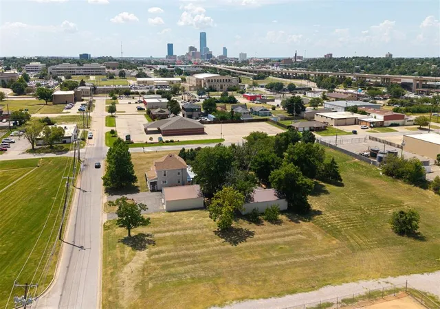 Photo 3 of Single family home for sale at 2501 N Walnut Ave, Oklahoma City, OK 73105 | MLS# 1246220 | Listing updated on 2026-09-13