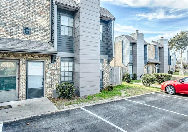 Photo 1 of Townhouse for sale at 401 Se 12th Ave #137, Norman, OK 73071 | MLS# 1246221 | Listing updated on 2026-10-04