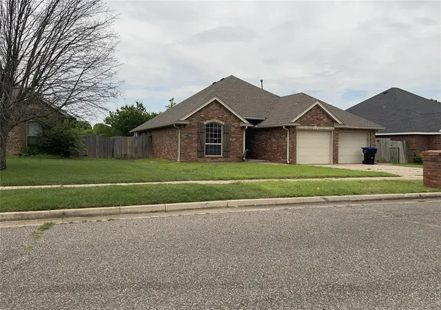 2nd image of 1412 Lexi Ln, Noble, OK 73068 | MLS# 1246227