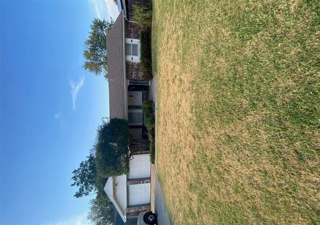 Photo 3 of Sale Pending at 5917 Nw 71st St, Oklahoma City, OK 73132 | MLS# 1246235 | Listing updated on 2026-09-20