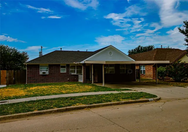 1st image of 916 N Windermere Dr, Oklahoma City, OK 73160 | MLS# 1246239