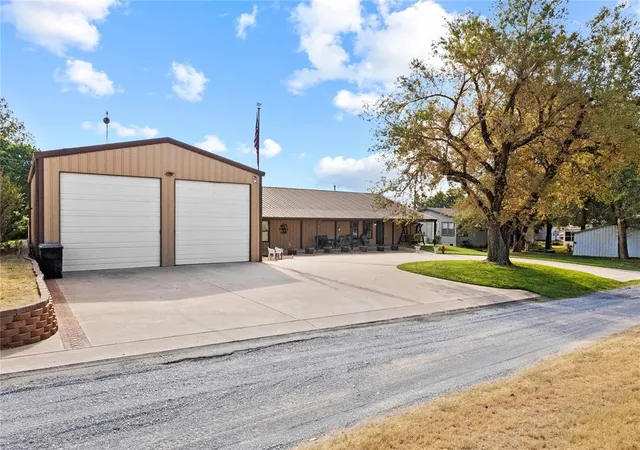 Photo 2 of Single family home for sale at 217 N Pioneer St, Fort Cobb, OK 73038 | MLS# 1246243 | Listing updated on 2026-08-29