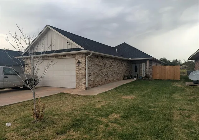Photo 1 of Single family home for sale at 431 Nw 116th St, Oklahoma City, OK 73114 | MLS# 1246245 | Listing updated on 2026-08-28