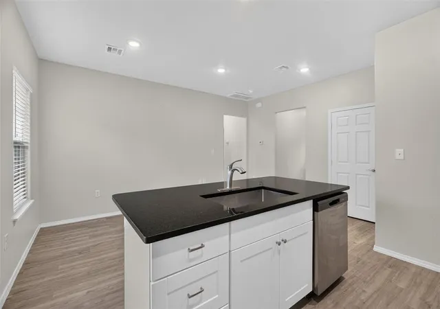 Photo 4 of Single family home for sale at 431 Nw 116Th St, Oklahoma City, OK 73114 | MLS# 1246245 | Listing updated on 2026-09-23