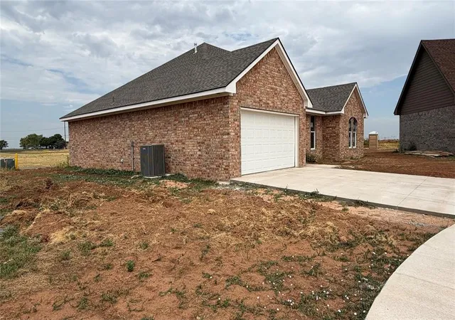 Photo 2 of Single family home for sale at 3325 Continental Ct, Altus, OK 73521 | MLS# 1246256 | Listing updated on 2026-08-27