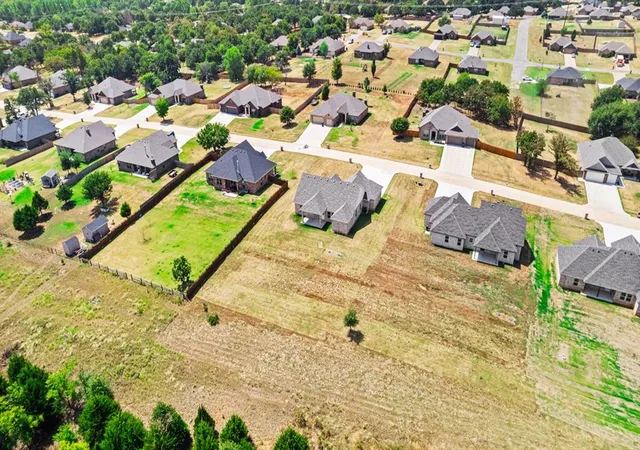 Photo 33 of Single family home for sale at 11500 White Tail Rdg, Guthrie, OK 73044 | MLS# 1246260 | Listing updated on 2026-09-02