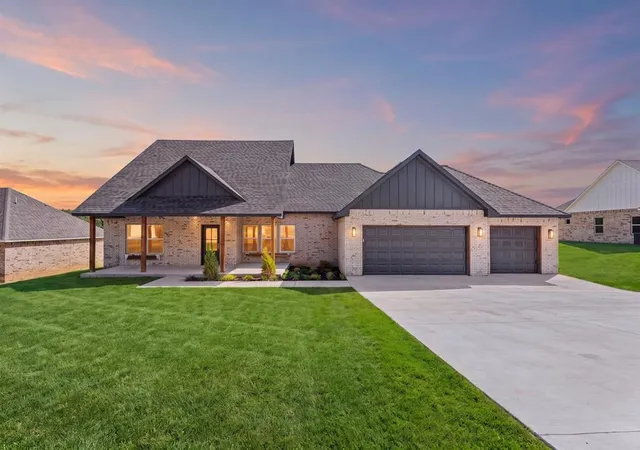 Photo 1 of Single family home for sale at 11460 White Tail Ridge, Guthrie, OK 73044 | MLS# 1246268 | Listing updated on 2026-10-07