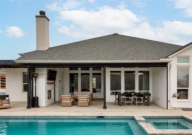 Photo 3 of Single family home for sale at 1140 Gateway Bridge Rd, Edmond, OK 73034 | MLS# 1246297 | Listing updated on 2026-10-05