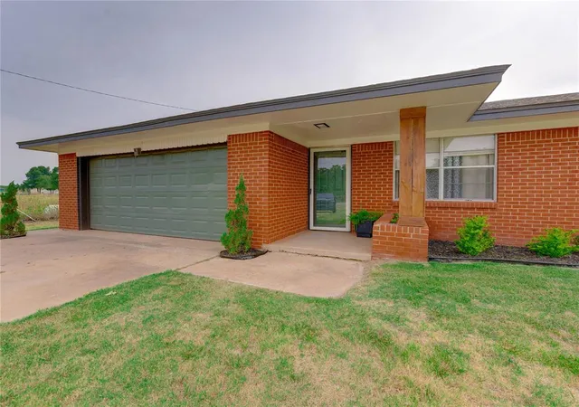 Photo 1 of Single family home for sale at 3574 N Hwy 74, Crescent, OK 73028 | MLS# 1246312 | Listing updated on 2026-09-01