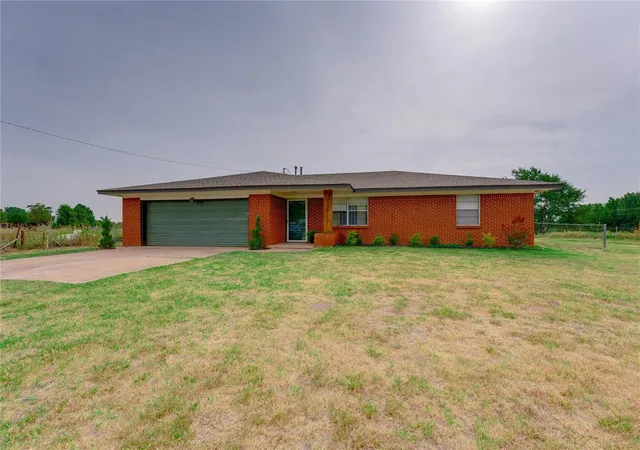 Photo 2 of Single family home for sale at 3574 N Hwy 74, Crescent, OK 73028 | MLS# 1246312 | Listing updated on 2026-09-01