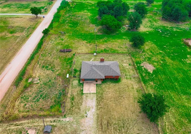 Photo 3 of Single family home for sale at 3574 N Hwy 74, Crescent, OK 73028 | MLS# 1246312 | Listing updated on 2026-09-01