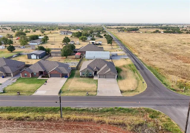 Photo 3 of Single family home for sale at 4800 Ne Ash St, Piedmont, OK 73078 | MLS# 1246342 | Listing updated on 2026-10-20