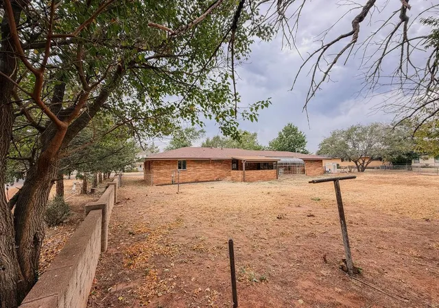 31st image of 410 N Bryan St, Weatherford, OK 73096 | MLS# 1246344