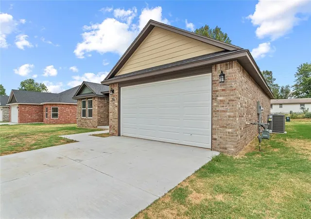 Photo 2 of Single family home for sale at 216 E Abbot Ln, Mustang, OK 73064 | MLS# 1246356 | Listing updated on 2026-09-30
