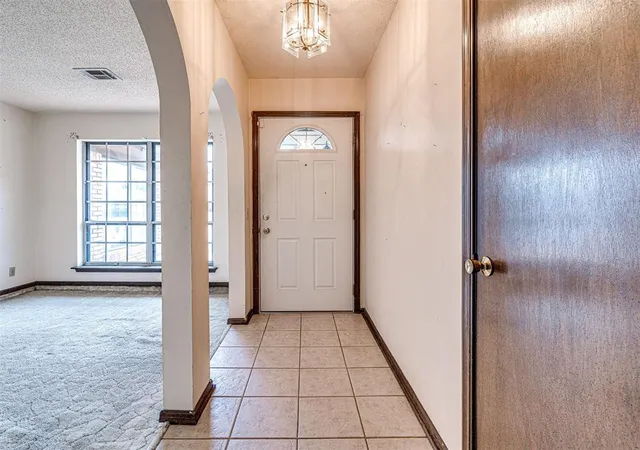Photo 3 of Single family home for sale at 4909 Nw 18th St, Oklahoma City, OK 73127 | MLS# 1246365 | Listing updated on 2026-08-29