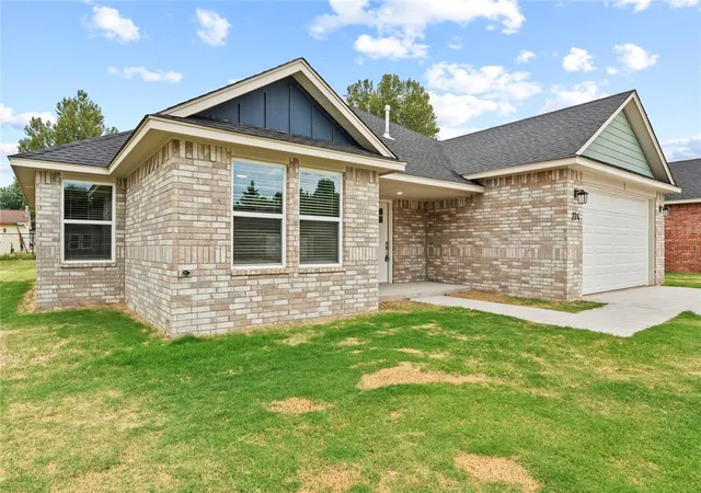 Photo 1 of Single family home for sale at 224 E Abbot Ln, Mustang, OK 73064 | MLS# 1246371 | Listing updated on 2026-09-30