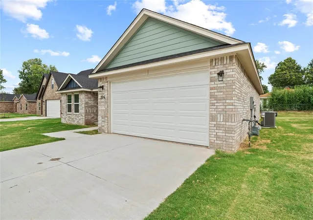 Photo 2 of Single family home for sale at 224 E Abbot Ln, Mustang, OK 73064 | MLS# 1246371 | Listing updated on 2026-09-30