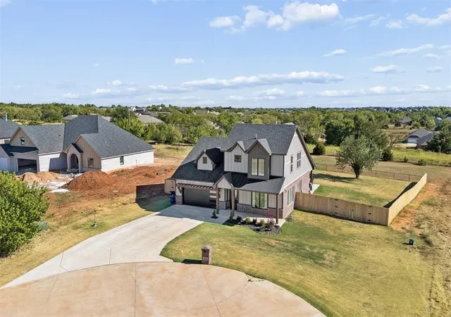 Photo 2 of Single family home for sale at 4676 Ranchero Dr, Edmond, OK 73025 | MLS# 1246373 | Listing updated on 2026-10-09