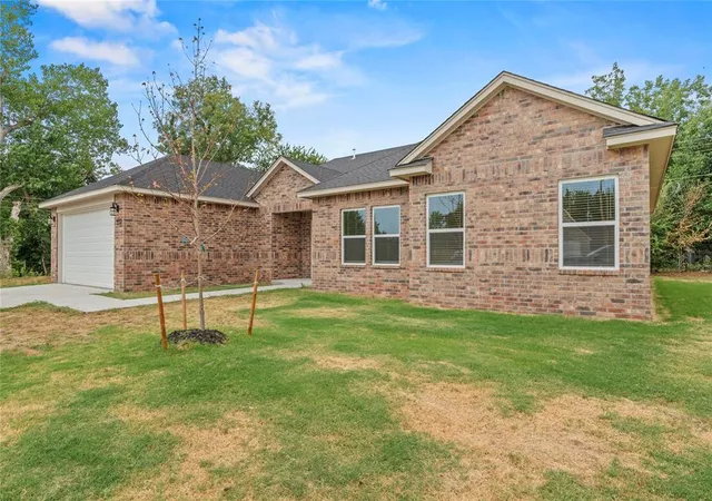 Photo 1 of Single family home for sale at 232 E Abbot Ln, Mustang, OK 73064 | MLS# 1246378 | Listing updated on 2026-09-30