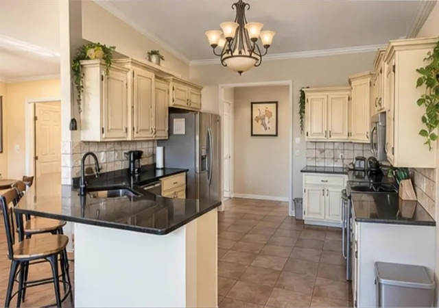 Photo 2 of Single family home for sale at 2913 Hunter Pointe, Altus, OK 73521 | MLS# 1246380 | Listing updated on 2026-10-02