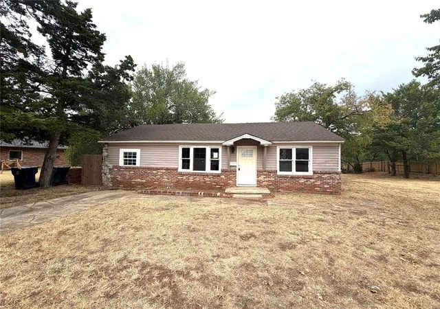 Photo 2 of Single family home for sale at 611 Nw 95th St, Oklahoma City, OK 73114 | MLS# 1246382 | Listing updated on 2026-08-27