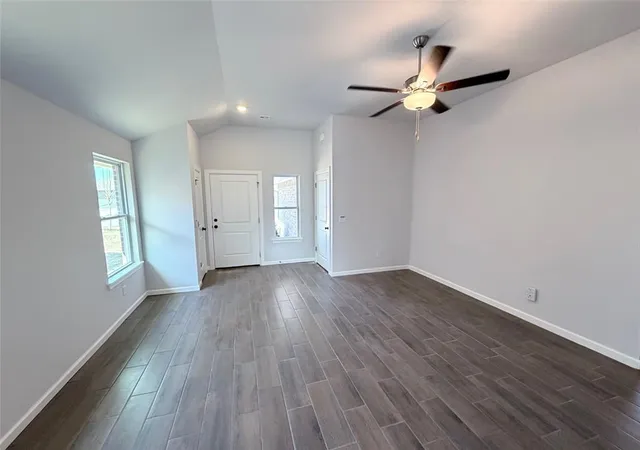 Photo 3 of Single family home for sale at 2924 Nw 196Th Pl, Edmond, OK 73012 | MLS# 1246385 | Listing updated on 2026-10-07