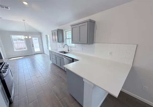 Photo 4 of Single family home for sale at 2924 Nw 196Th Pl, Edmond, OK 73012 | MLS# 1246385 | Listing updated on 2026-10-07