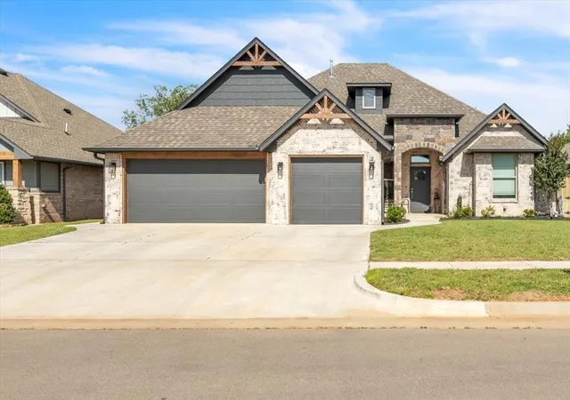 Photo 2 of Single family home for sale at 2005 Aminas Dr, Yukon, OK 73099 | MLS# 1246388 | Listing updated on 2026-09-23
