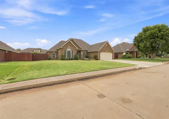 Photo 3 of Sale Pending at 1604 Lakeview Dr, Kingfisher, OK 73750 | MLS# 1246391 | Listing updated on 2026-08-28